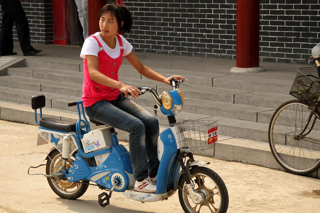 Beijing's Dating Scene: Networks, Costs, and Where LGBTQ+ Community Gathers